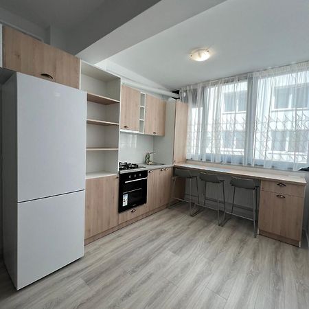 Sunny Accommodation Suczawa Zewnętrze zdjęcie